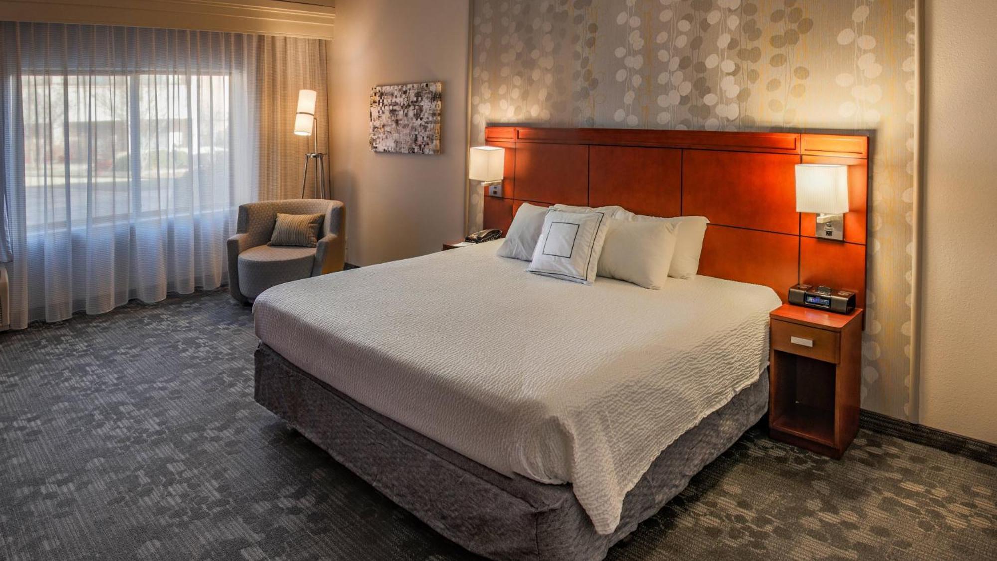 Courtyard By Marriott Norman Exterior foto