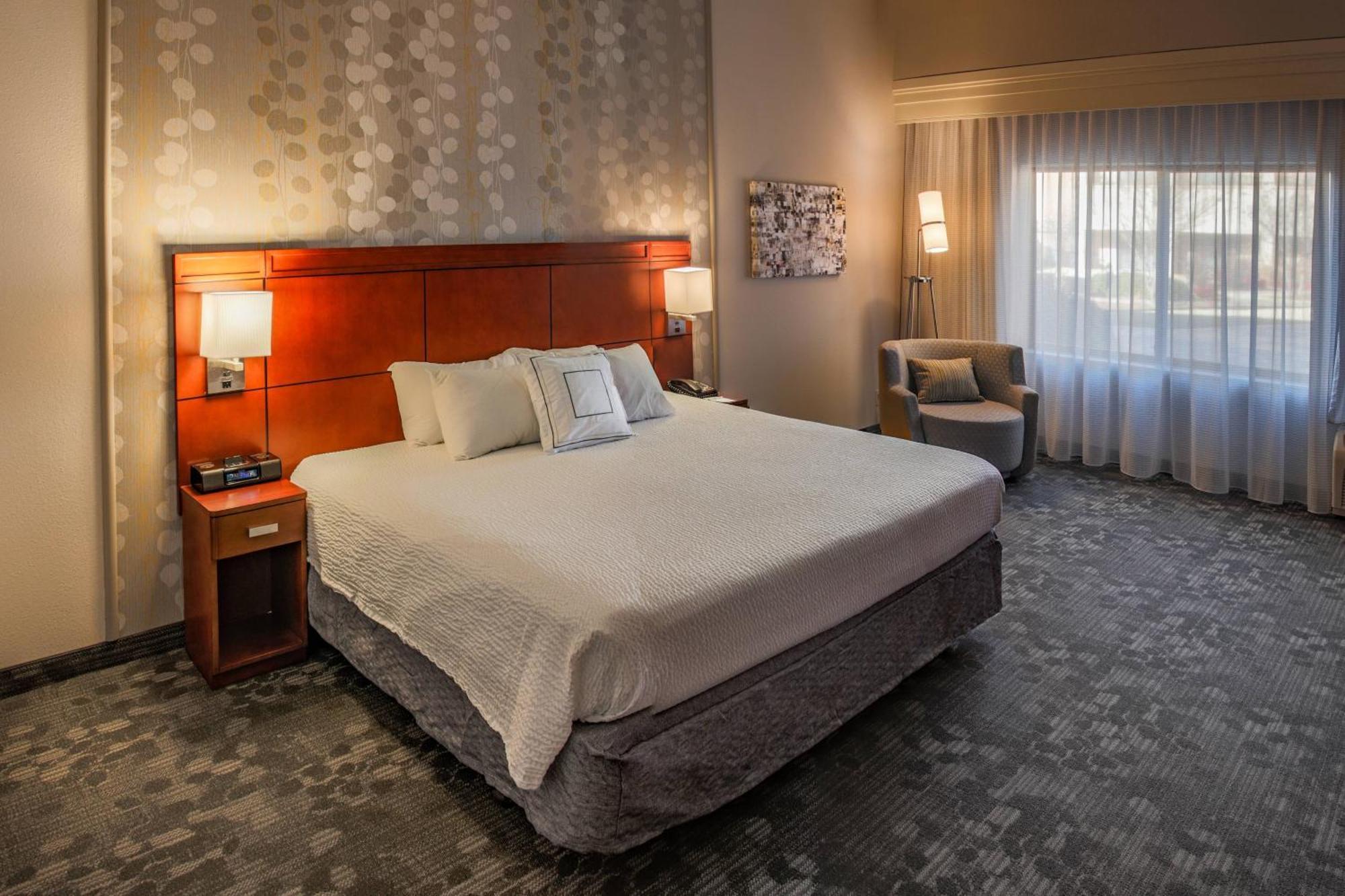 Courtyard By Marriott Norman Exterior foto