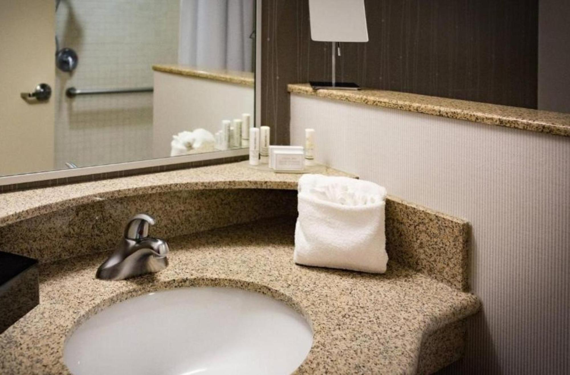 Courtyard By Marriott Norman Exterior foto