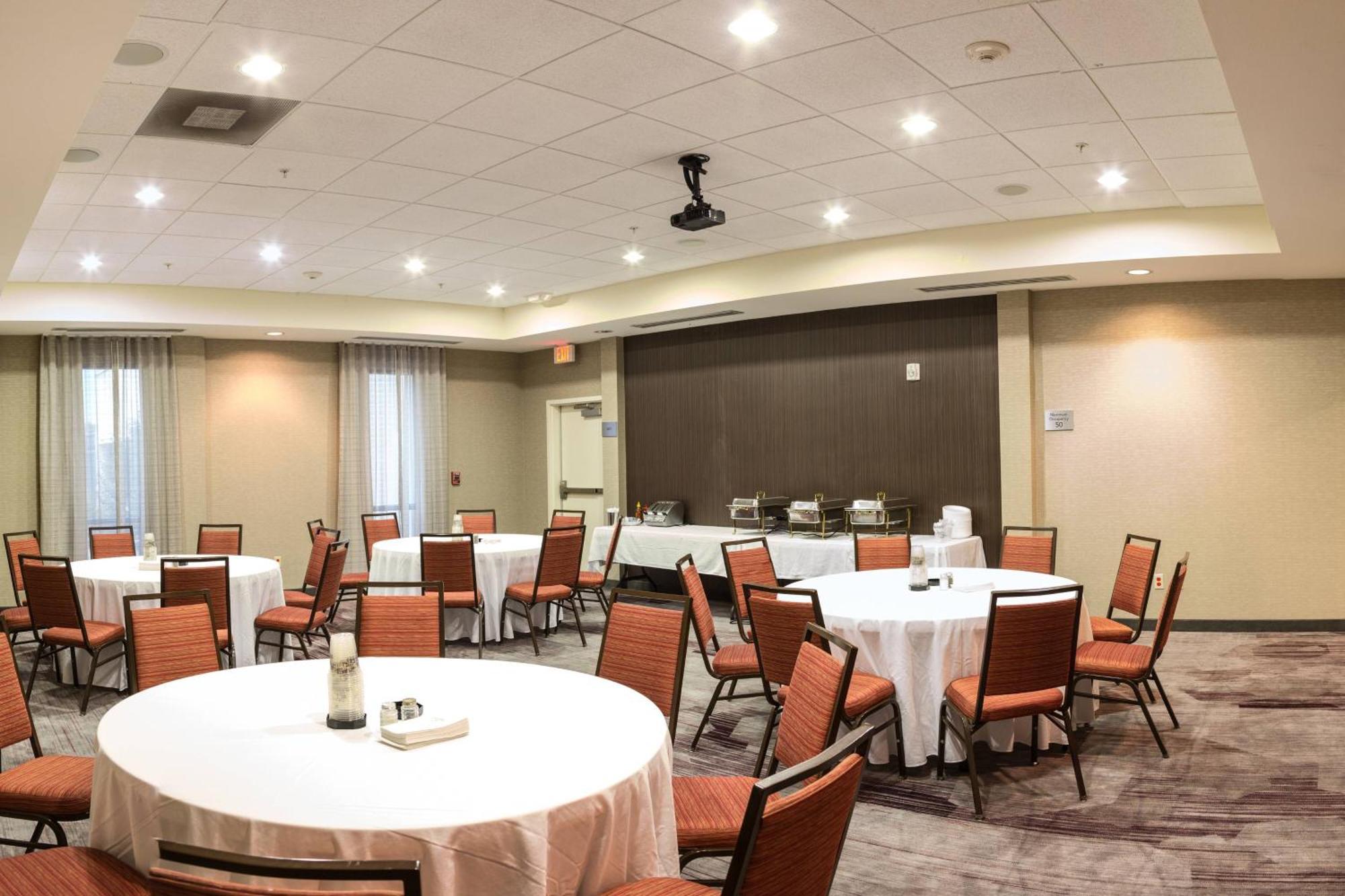 Courtyard By Marriott Norman Exterior foto