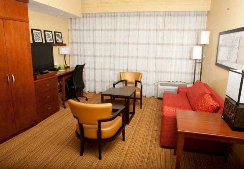 Courtyard By Marriott Norman Quarto foto